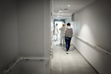 L’hospitalisation des mineurs  en secteur adulte est un révélateur  des difficultés de la psychiatrie